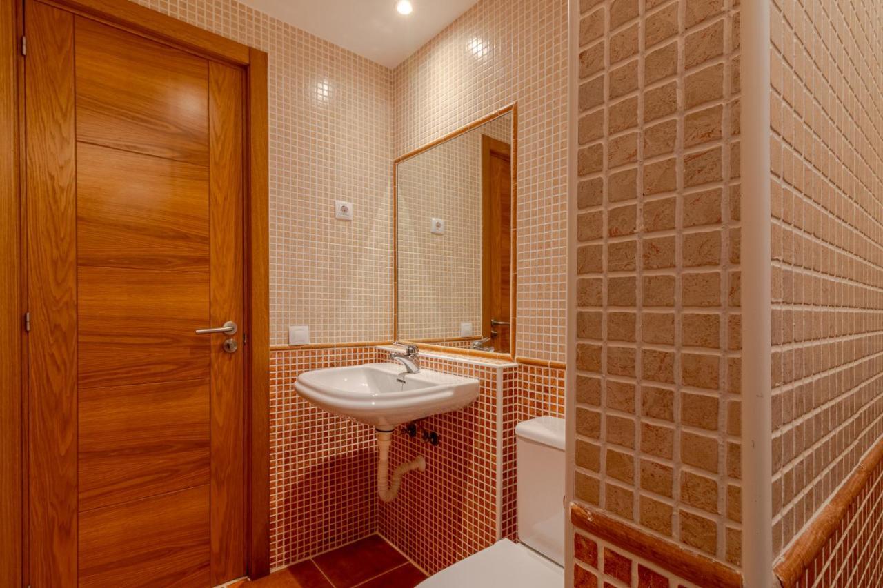 Flatguest + + 2bdr + Pool Apartamento