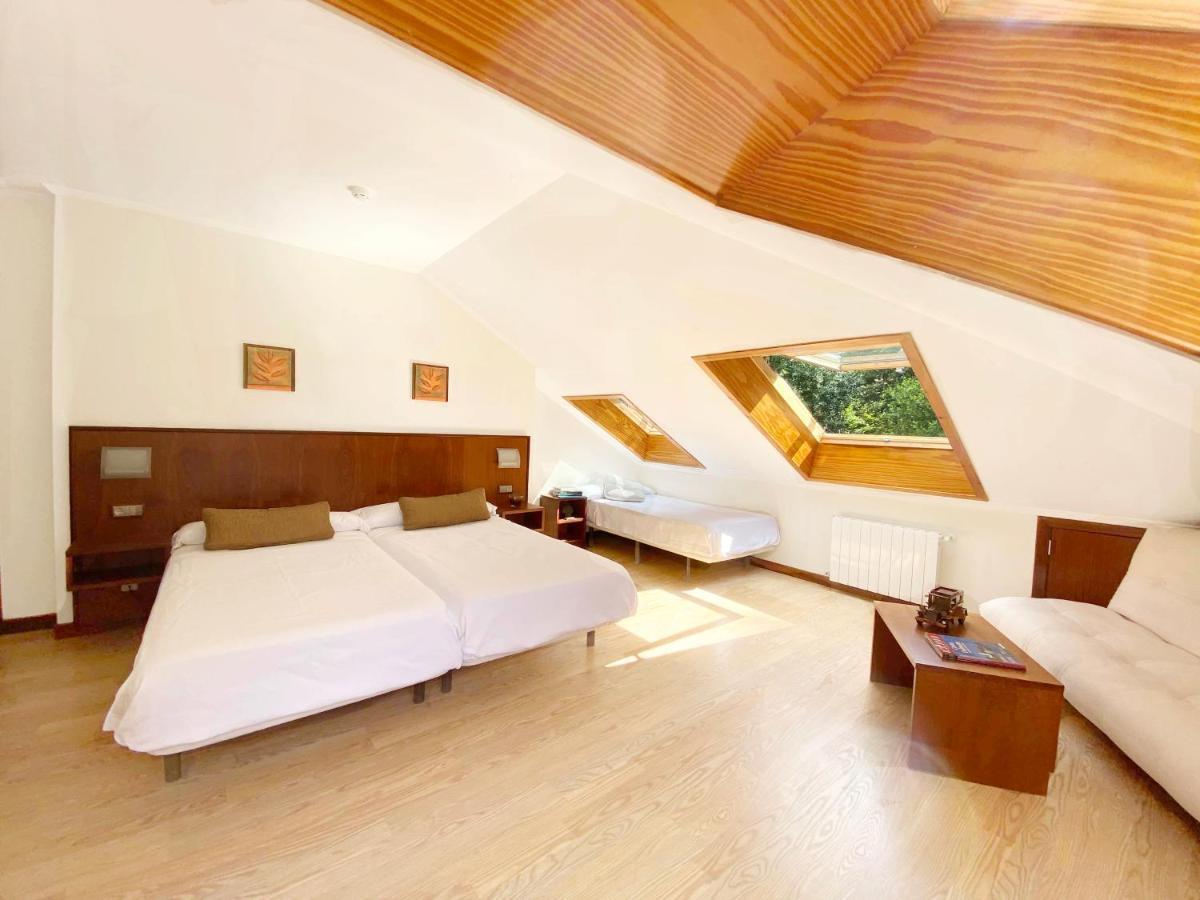 Entrerobles Hotel 2*