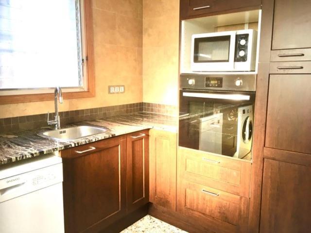 Сasa de vacaciones Casa Del Bosque Con Piscina En Sitges