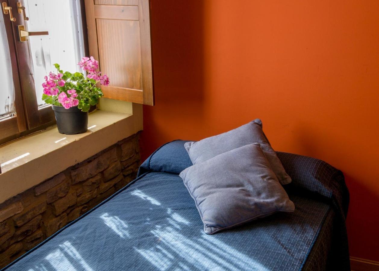 Guest house Rural Cerezos De 2*
