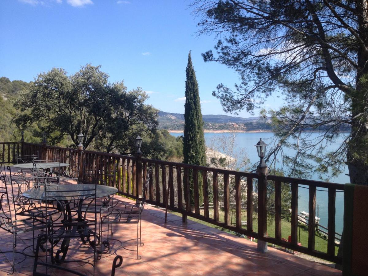 Hotel Isla Entrepenas 3*