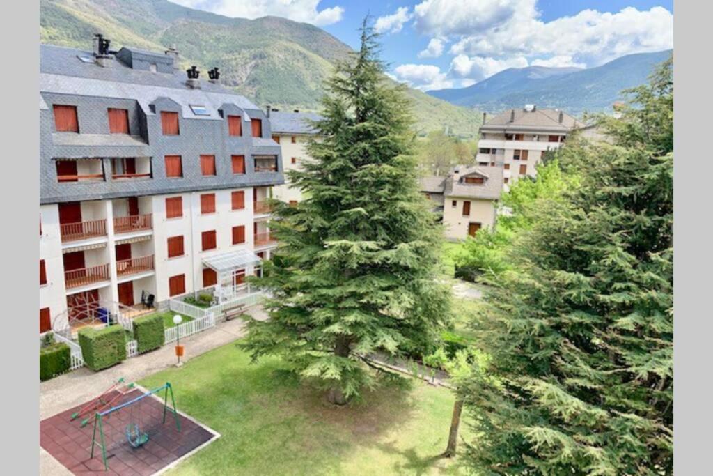 Atico En Biescas Con Piscina, Chimenea Y Garaje Apartment