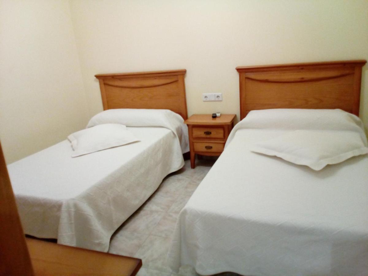 Hostal Lopez Guest house 2*