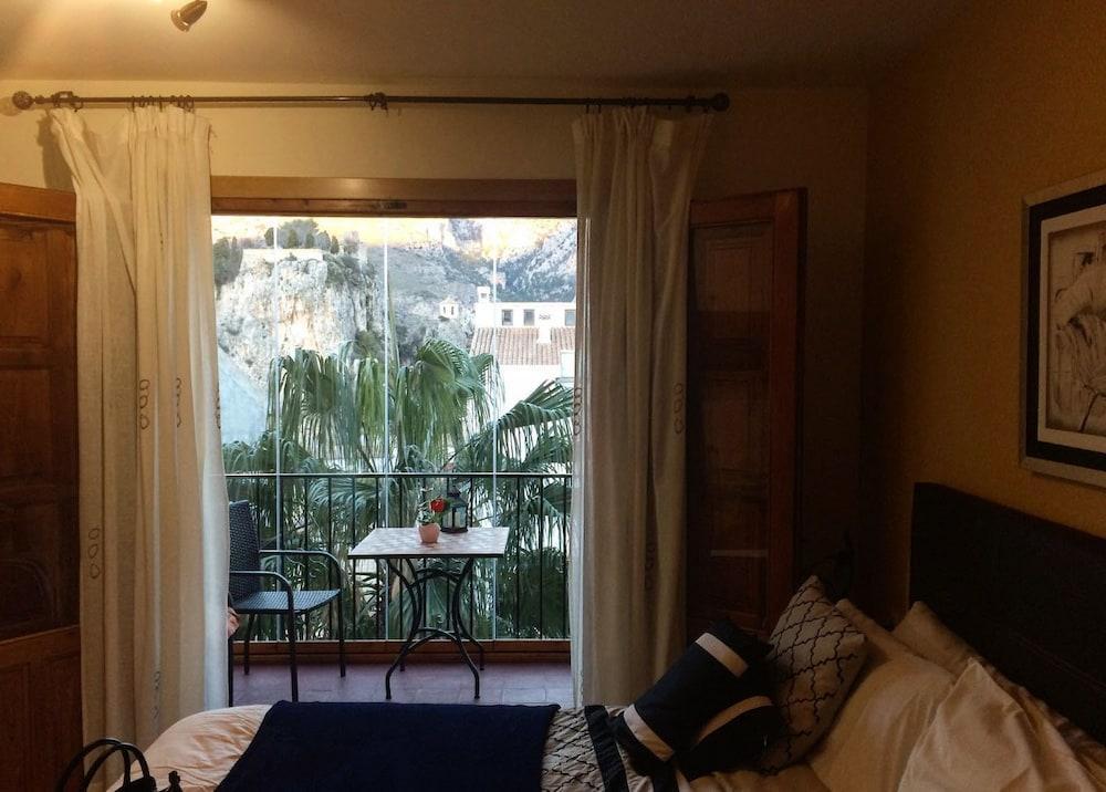 El Tossal Country house