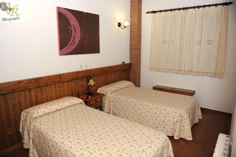 Monfraguee Hotel