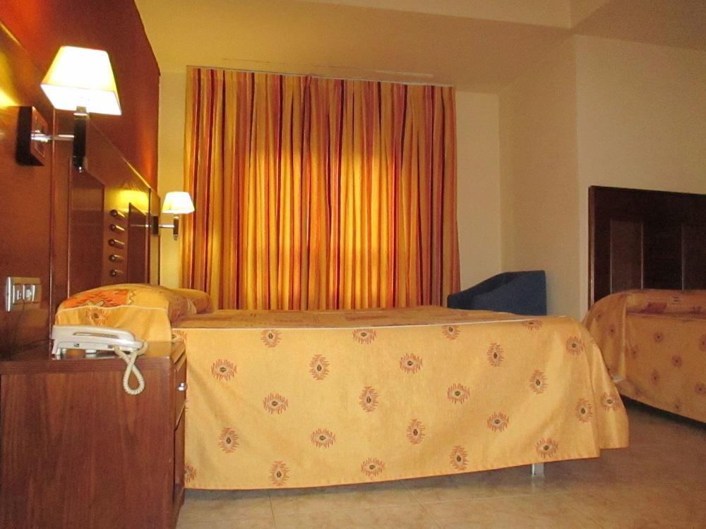 Perales Hotel 3*