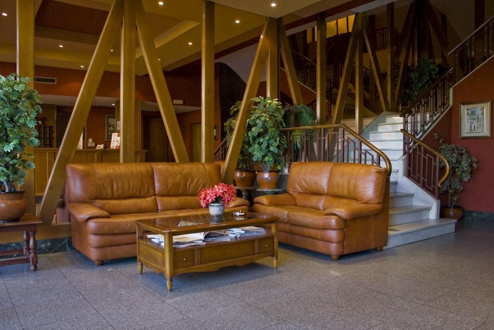 Perales Hotel