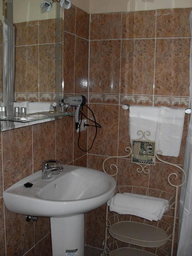 Hotel Asturias 2*