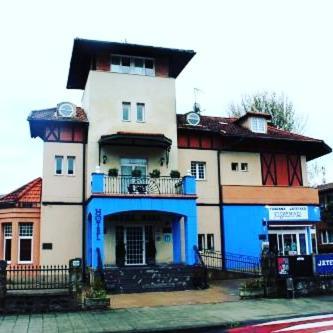 Hotel Joshe Mari *