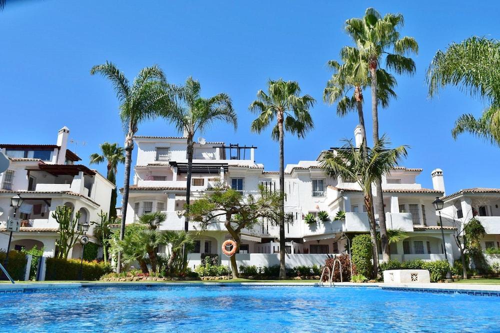 Hotel Y Casas Serinamar Marbella El Angel
