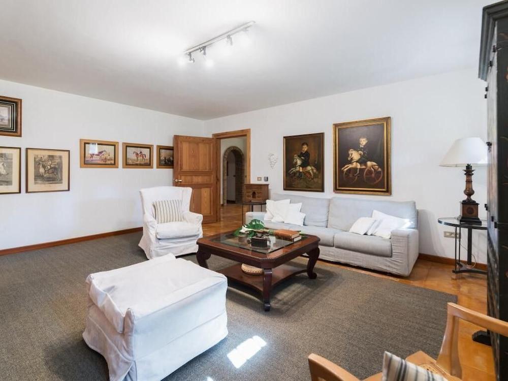 El Porto Villa