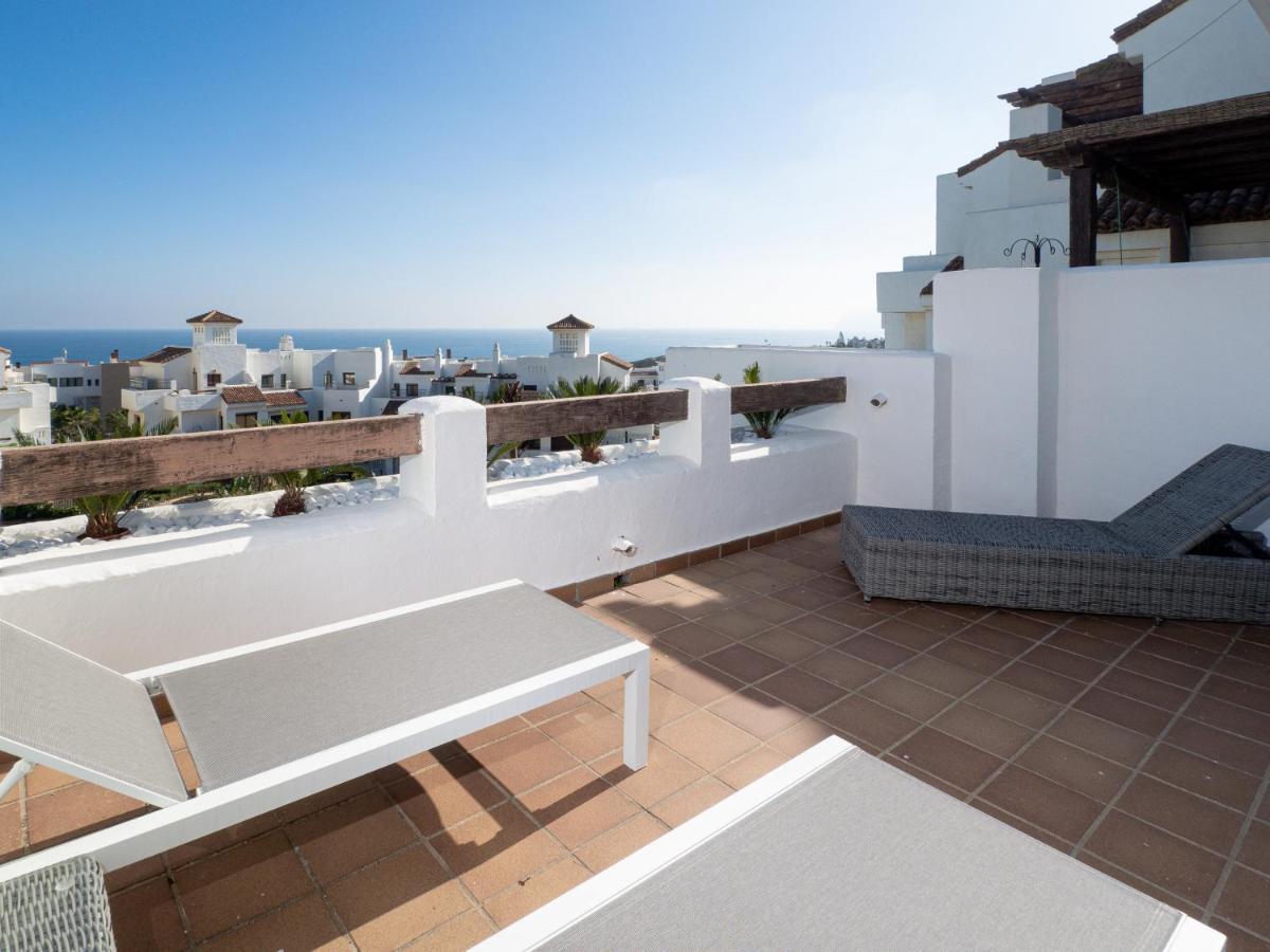 2305 - Luxury With Sea View And Pools Villa