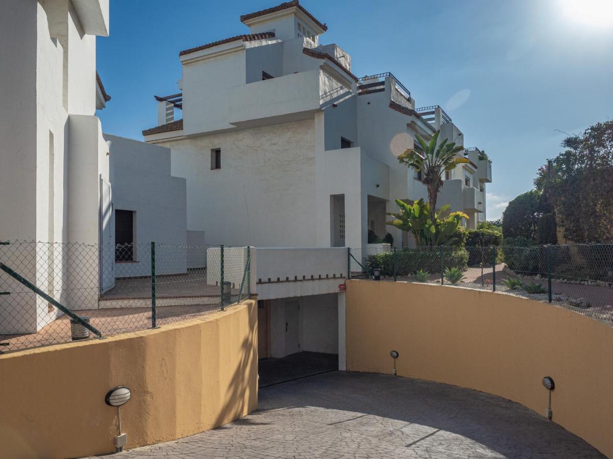 2305 - Luxury With Sea View And Pools Villa