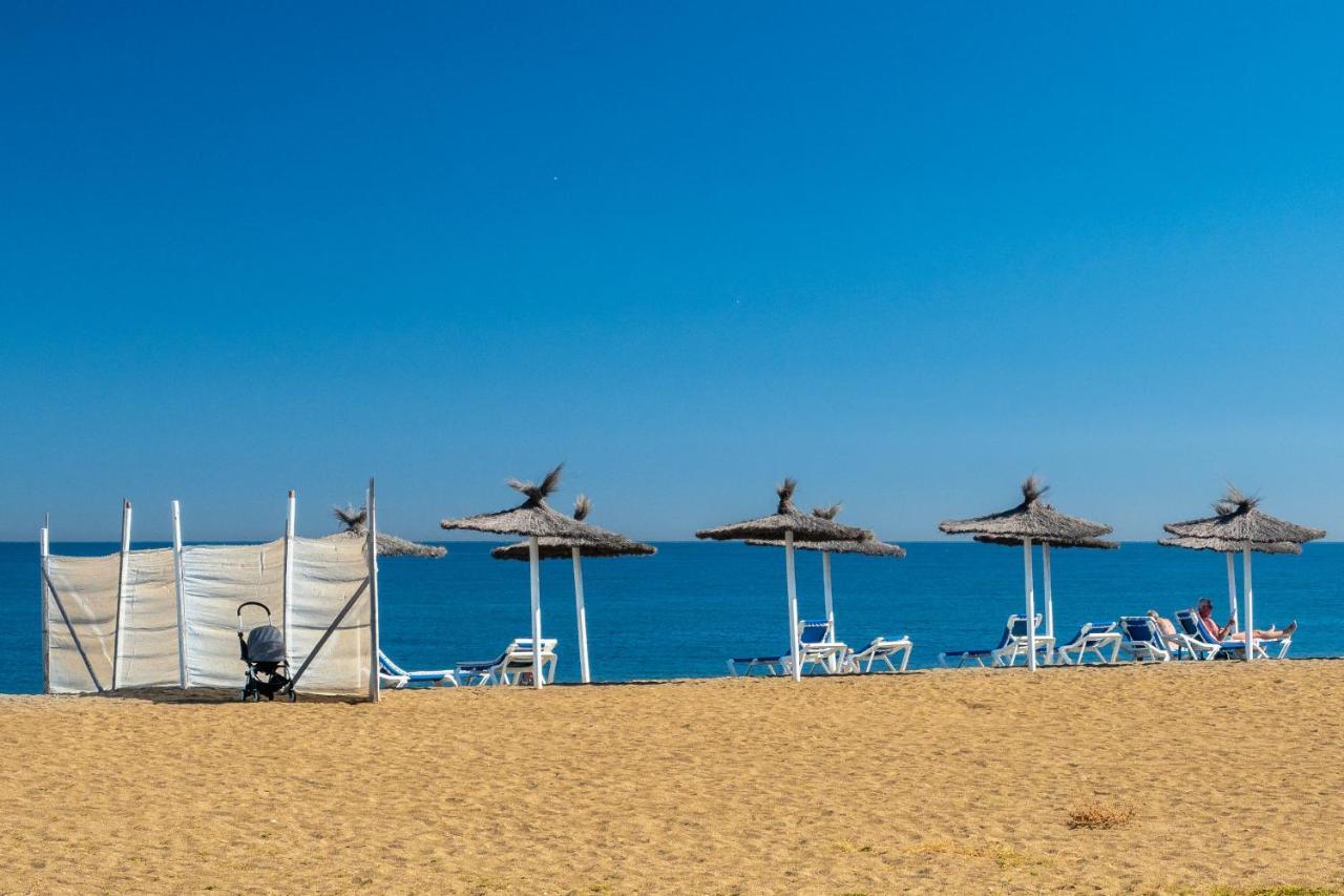 2305 - Luxury With Sea View And Pools Villa