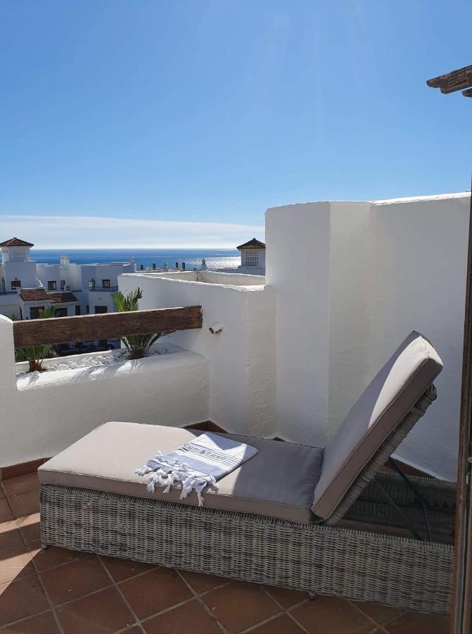 2305 - Luxury With Sea View And Pools