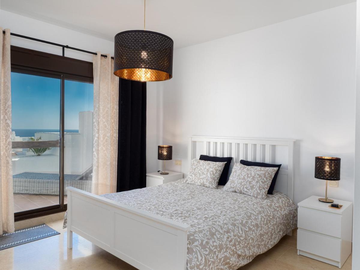 2305 - Luxury With Sea View And Pools Villa San Roque (Andalucia)