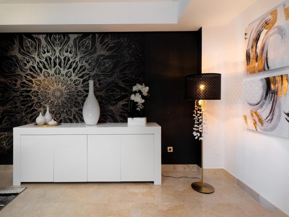 2305 - Luxury With Sea View And Pools *