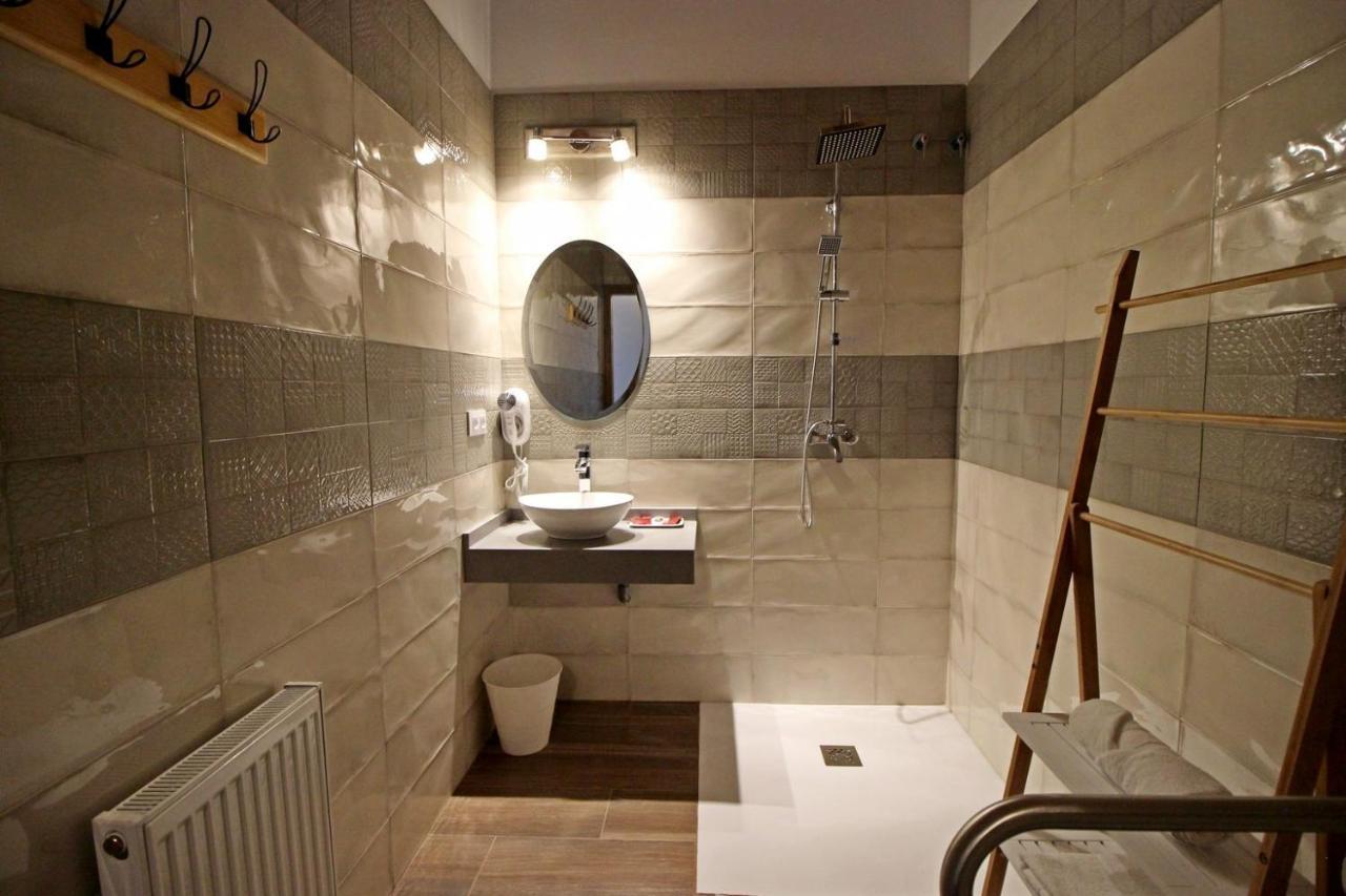 Rural San Giles 3*