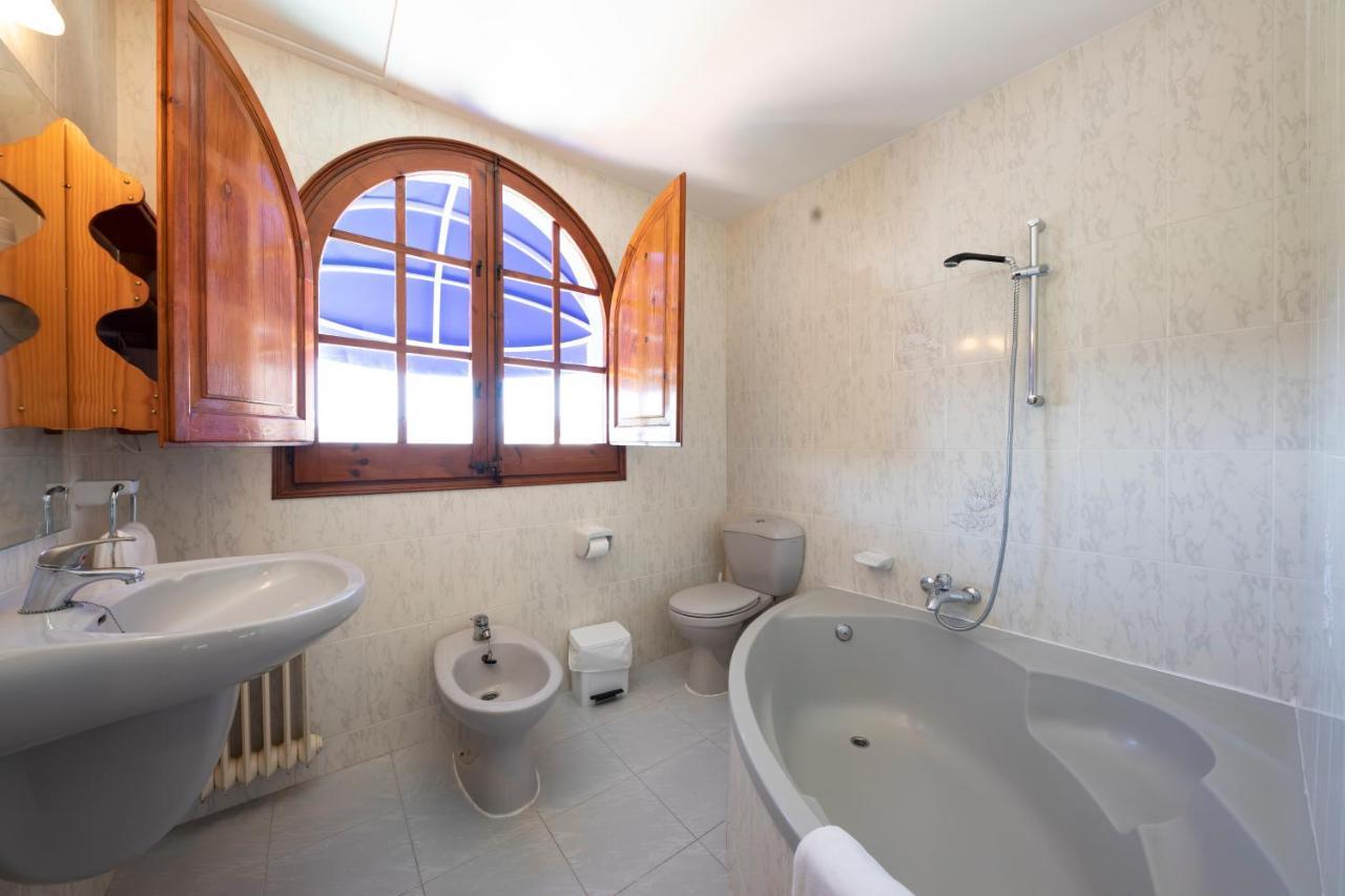 Hotel Mas Torrellas 4*