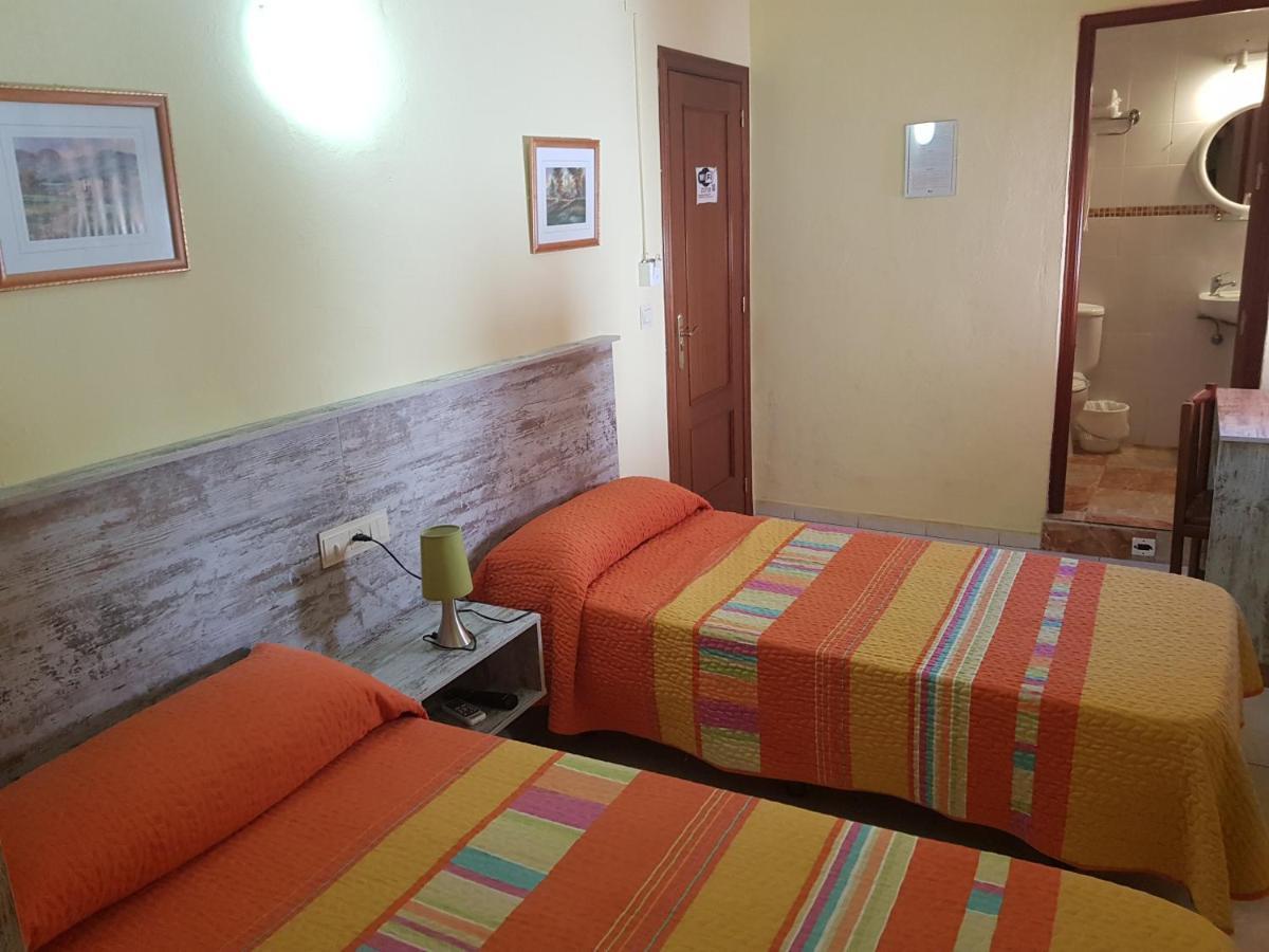 Virgen Del Rocio Guest house *