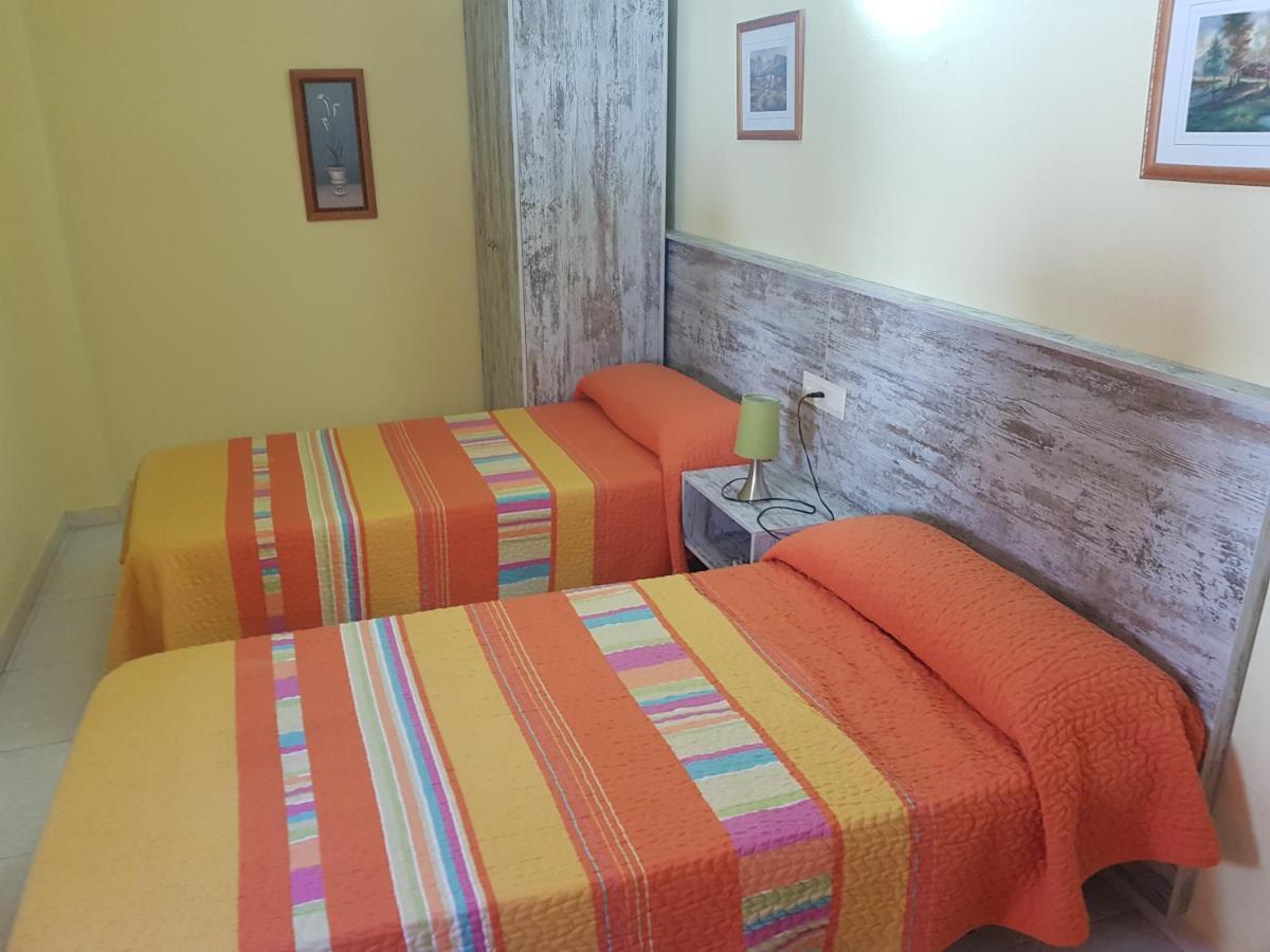 Virgen Del Rocio Guest house *