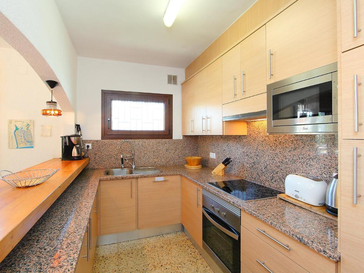 Holiday home Holiday Falconera 33b