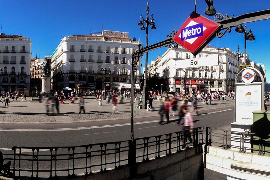 Puerta Del Sol * Madrid