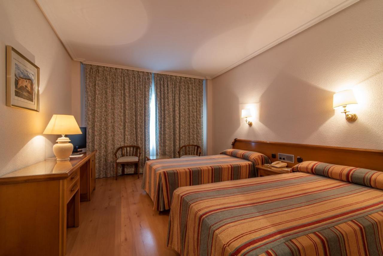Hospedium Europa Centro 4*