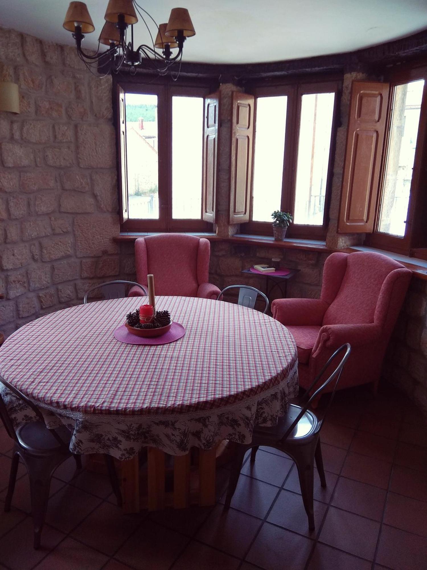 Rural Del Medico Inn Regumiel de la Sierra