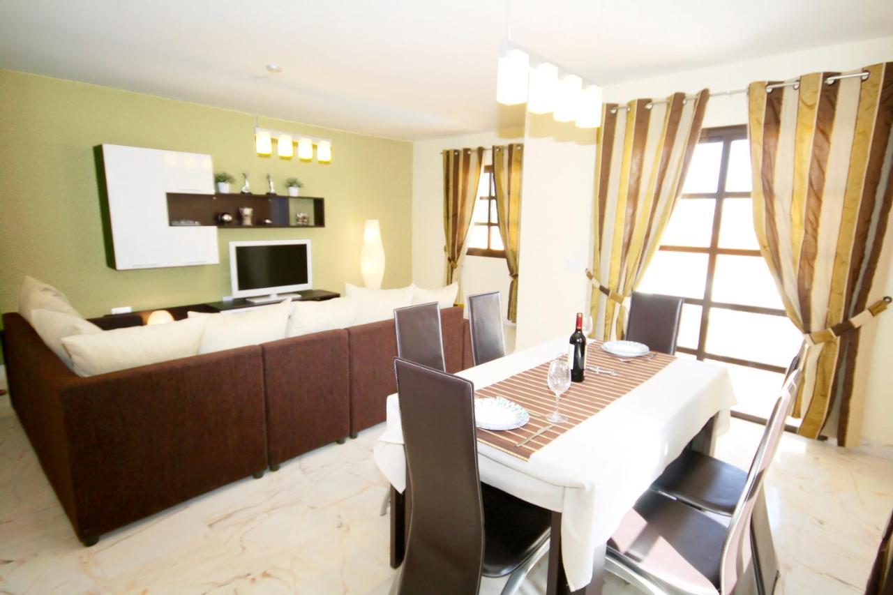 Holiday Vista Villa *