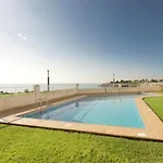 Quaint Apartment Close To The Seabeach