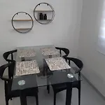 Lovely Apart 3 Minutes To The Beach