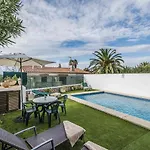 Villa Sealight