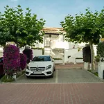 Tuguest Villa Maripi