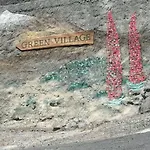 Refugio Secreto De Green Village