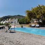 Casa Grande / Rosas Cantares