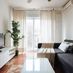 Bright&Familiar Apartment in Alameda