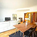 Friendly Rentals Villa Berio