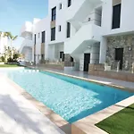 Beautiful Apartment In Arenales Del Sol