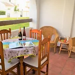 Fabulous 2 Bed 2 Bath Apartment !