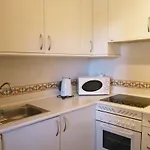 Beautiful Apartment In Mijas Costa With 2 Bedrooms, Wifi And Outdoor Swimming Pool
