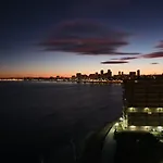 Sobre Las Olas del Mar