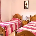 Chalet con piscina y barbacoa