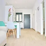 Casa Con Piscina De Agua Salada III