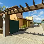 Villa Ducales by Villa Plus