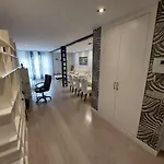 Moderno Y Centrico Piso En Cartagena