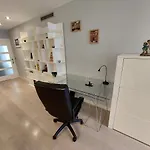 Moderno Y Centrico Piso En Cartagena