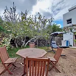 Casa Ana Con Jardin