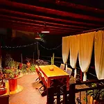 Smallville - Apartamento independiente para 4 personas con piscina compartida