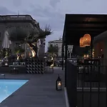 Hotel Oasis